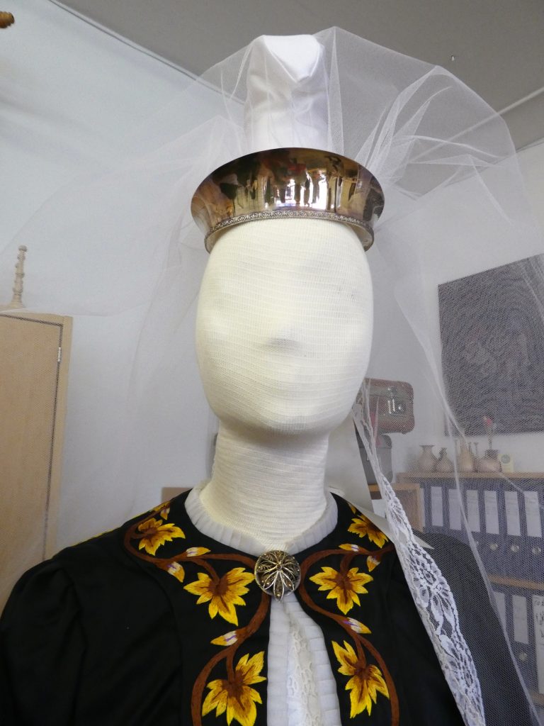 mannequin dressed in skautfaldur Icelandic headdress