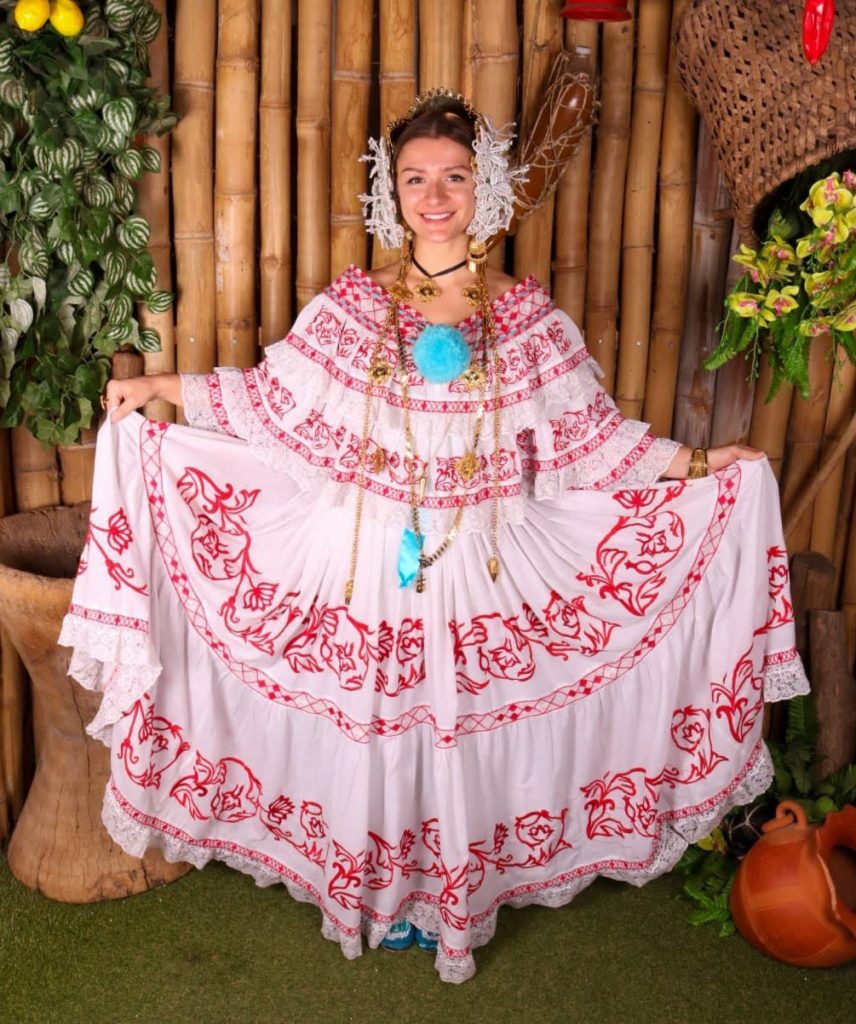 Exclusive Interview With All You Need to Know About the Panamanian Pollera  - Travel Her Style
